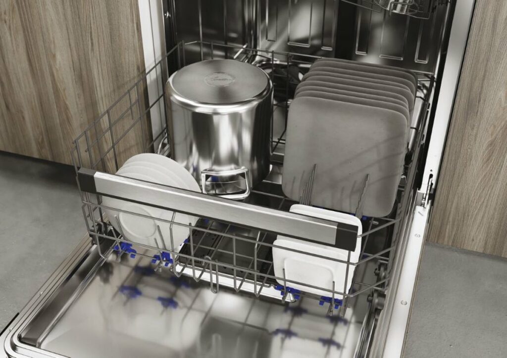 Lave-vaisselle intégrable Haier  Série 6 XIB 5C1S3FS / 15 couverts / Largeur 60 cm – Image 7