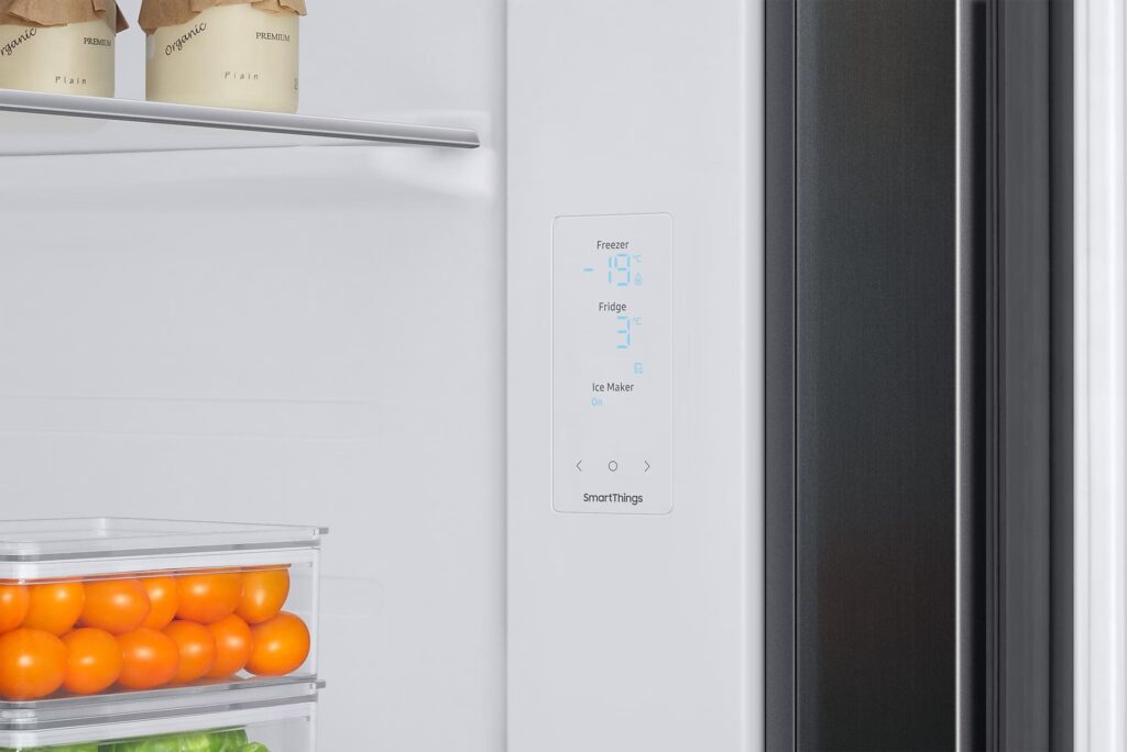 Réfrigérateur Américain Samsung , 178 cm, 635 L, mode Énergie IA, distributeur d'eau et de glaçons, No Frost+, acier noir haut de gamme, RS6GA854CB1/EG – Image 7